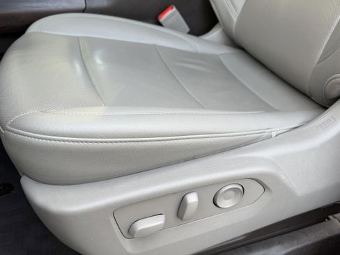 Used 2022 GMC Sierra 1500 SLT w/ SLT Premium Plus Package image 9