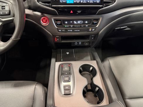 Used 2025 Honda Ridgeline RTL image 12