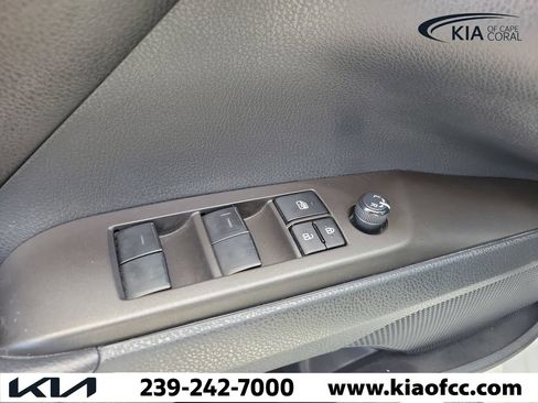 Used 2022 Toyota Camry LE FWD image 22