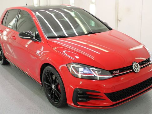 Used 2021 Volkswagen GTI SE FWD image 11