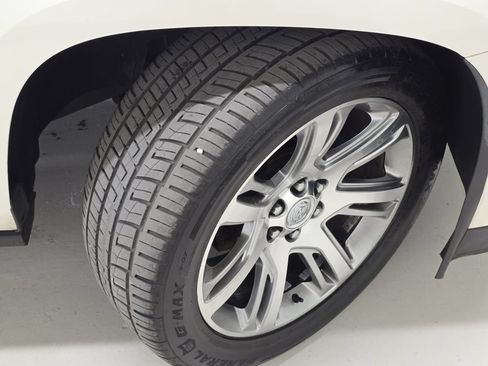 Used 2015 Cadillac Escalade Premium AWD/4WD image 44