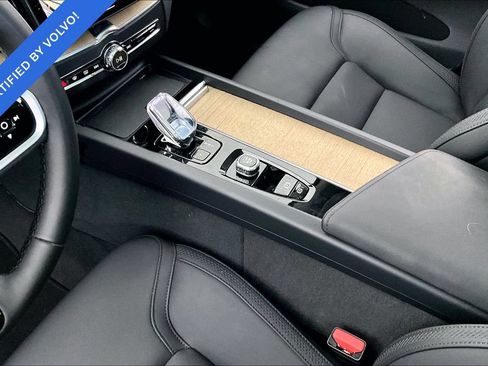 Certified 2026 Volvo XC60 B5 Plus AWD/4WD image 16