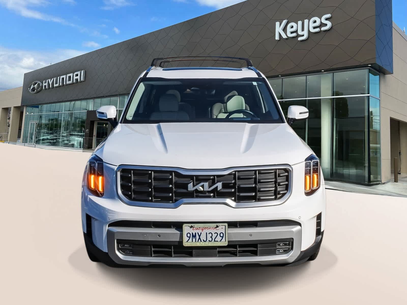 Used 2024 Kia Telluride SX Prestige AWD/4WD image 2