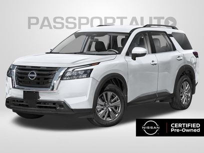 Used 2025 Nissan Pathfinder SV w/ Black Appearance Package