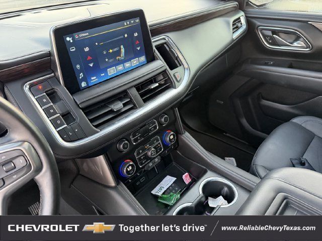Used 2023 Chevrolet Suburban Z71 w/ Luxury Package AWD/4WD image 19
