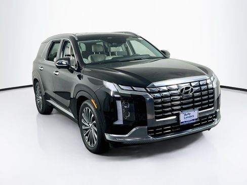 Used 2023 Hyundai Palisade Calligraphy w/ Cargo Package AWD/4WD image 3