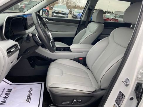 Used 2025 Hyundai Palisade SEL FWD image 15