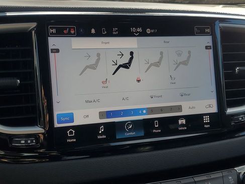 Used 2024 Chrysler Pacifica Touring-L image 25