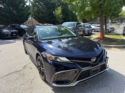Used 2022 Toyota Camry XSE FWD image 4