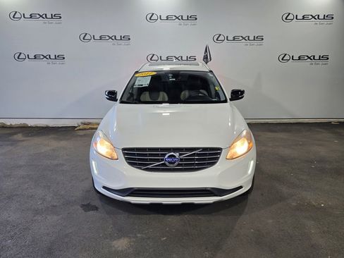 Used 2017 Volvo XC60 T5 Dynamic image 2