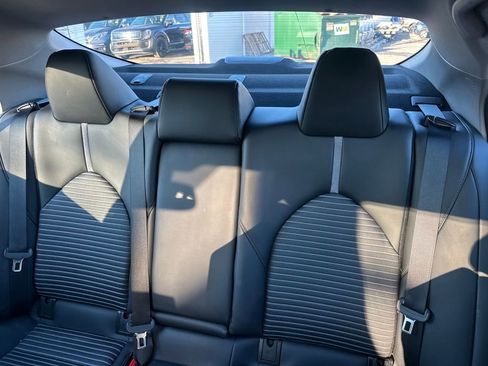 Used 2022 Toyota Camry SE image 17