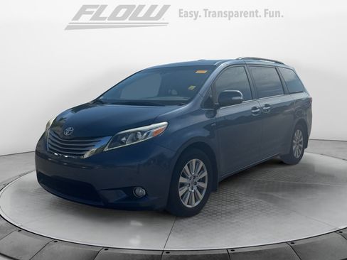 Used 2017 Toyota Sienna Limited Premium AWD/4WD image 3