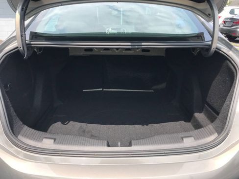 Used 2017 Chevrolet Cruze LT FWD image 12