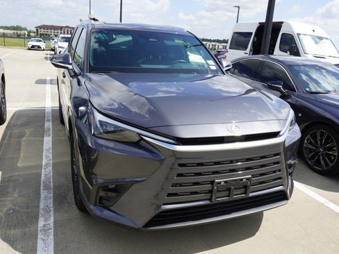 Used 2025 Lexus TX 350 AWD w/ Technology Package image 4
