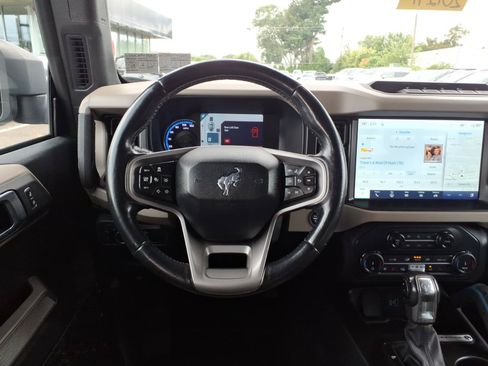 Used 2022 Ford Bronco Wildtrak AWD/4WD image 14
