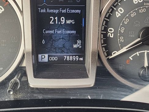 Used 2018 Toyota Tacoma SR5 image 24