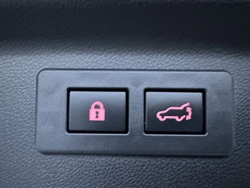 Used 2022 Subaru Forester Limited image 25