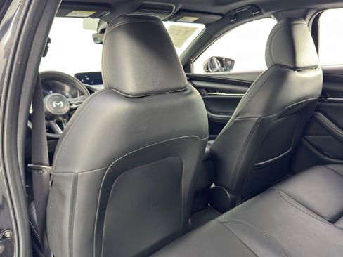 Used 2022 MAZDA MAZDA3 s image 32