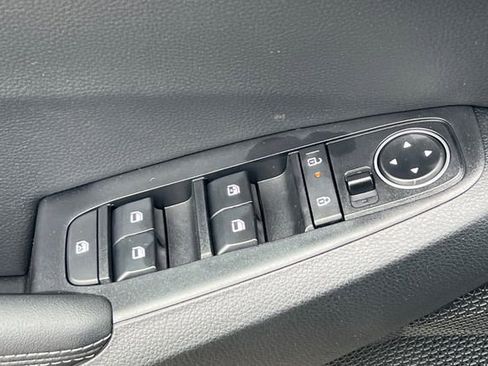 New 2026 Kia Seltos EX FWD image 13
