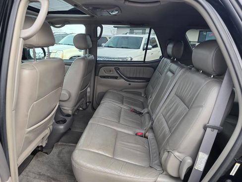 Used 2004 Toyota Sequoia Limited image 19