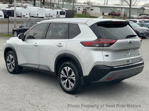 Used 2021 Nissan Rogue SV image 5