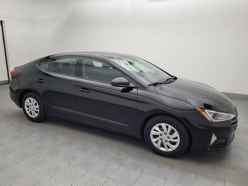 Used 2019 Hyundai Elantra SE w/ Cargo Package FWD image 11
