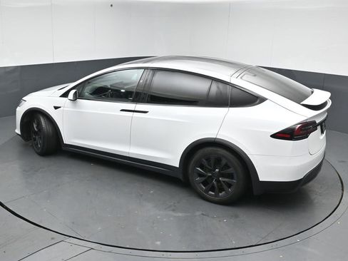 Used 2022 Tesla Model X image 42