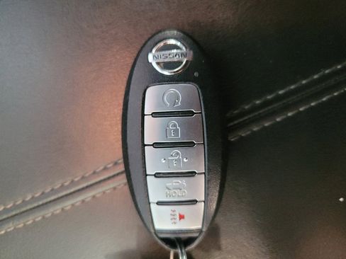 Used 2021 Nissan Sentra SV image 32