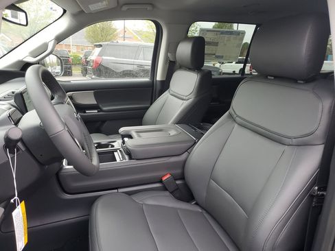 New 2026 Ford Expedition Active AWD/4WD image 7