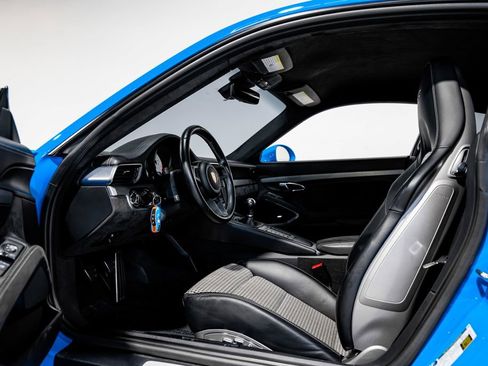Used 2018 Porsche 911 GT3 RWD image 21