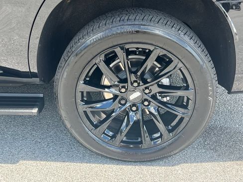 Certified 2026 Cadillac Escalade Sport w/ LPO, ONYX Package AWD/4WD image 20