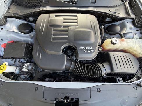 Used 2022 Dodge Charger GT w/ Blacktop Package image 9