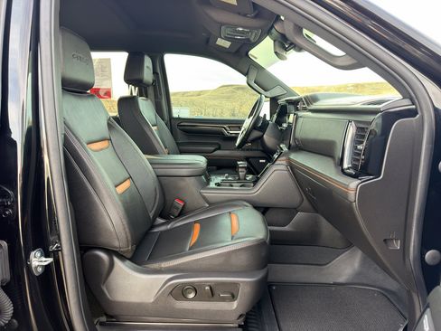 Used 2023 GMC Sierra 1500 AT4 image 29