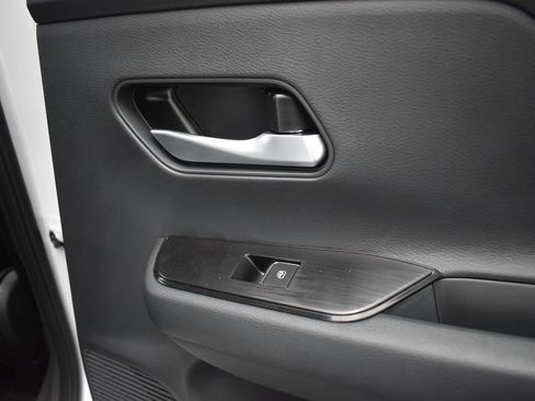 New 2026 Nissan Kicks SR w/ Illumination Package image 19