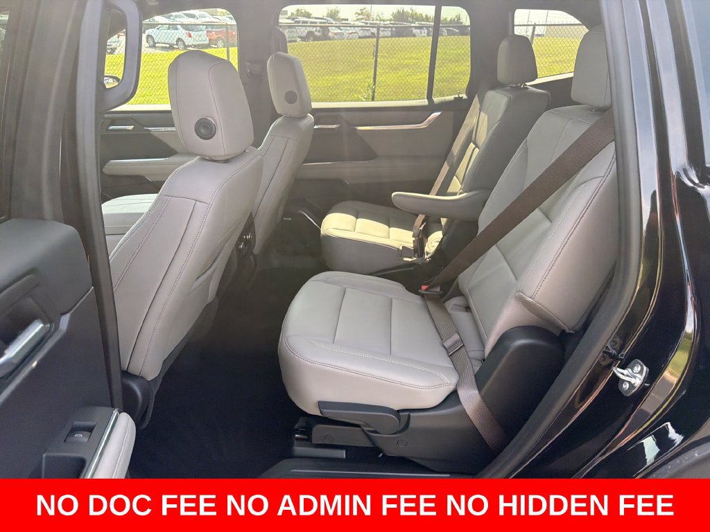 Used 2026 GMC Acadia Elevation w/ Elevation Premium Package FWD image 25