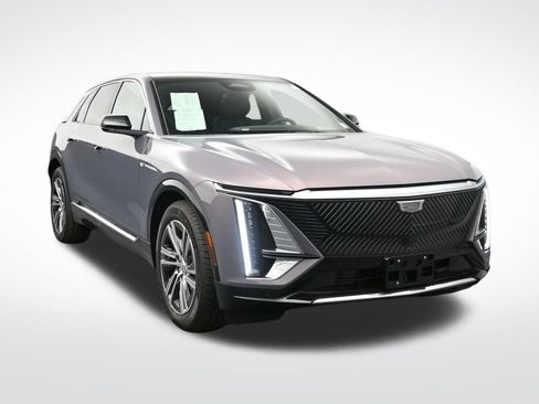 Used 2025 Cadillac Lyriq Luxury image 7