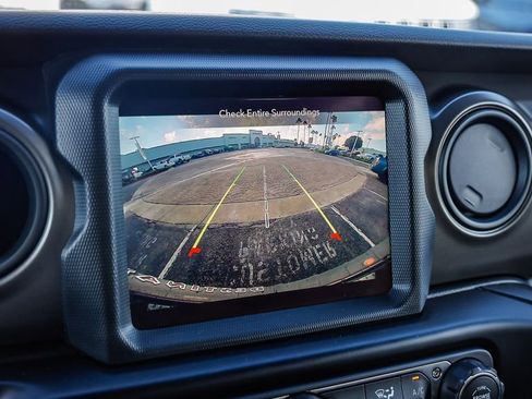 Certified 2022 Jeep Wrangler Unlimited Willys image 25