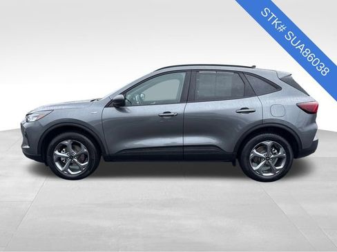 Used 2025 Ford Escape ST-Line image 4