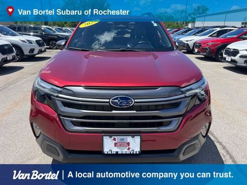 Used 2025 Subaru Forester Limited AWD/4WD image 2