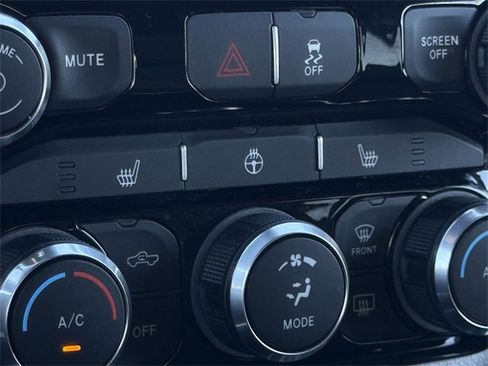 Used 2024 RAM 3500 Big Horn w/ Sport Appearance Package image 19