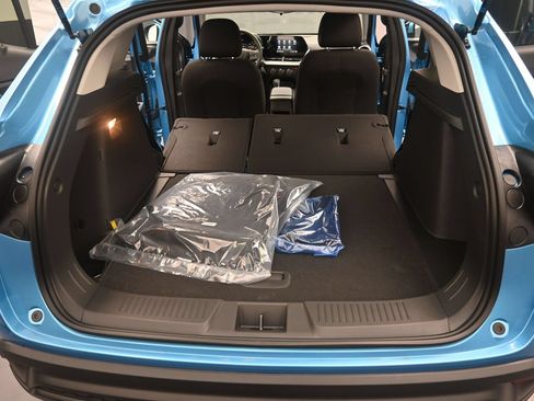 New 2026 Chevrolet Trax LS w/ LS Convenience Package FWD image 35