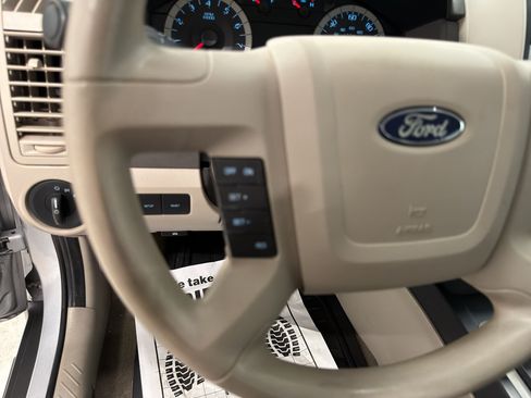 Used 2011 Ford Escape XLS w/ 102A Rapid Spec Order Code AWD/4WD image 11
