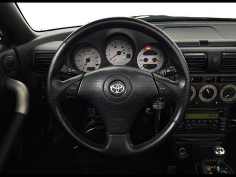 Used 2002 Toyota MR2 image 15