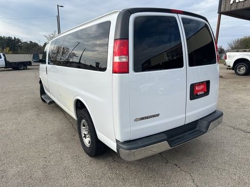 Used 2019 Chevrolet Express 3500 LT w/ LT Preferred Equipment Group image 14