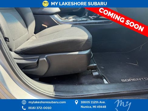 Used 2015 Kia Sorento LX AWD/4WD image 17
