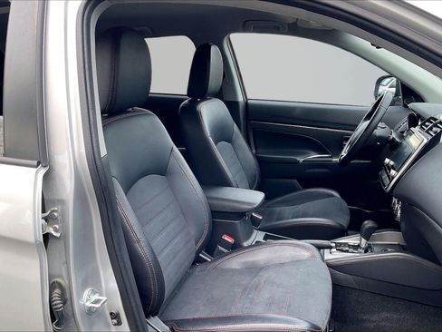 Used 2024 Mitsubishi Outlander Sport SE AWD/4WD image 7