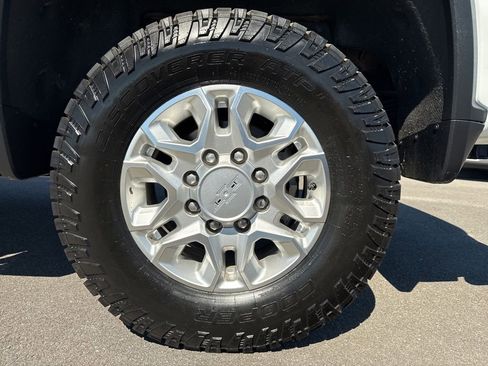 Used 2023 Chevrolet Silverado 2500 LT w/ Convenience Package AWD/4WD image 13
