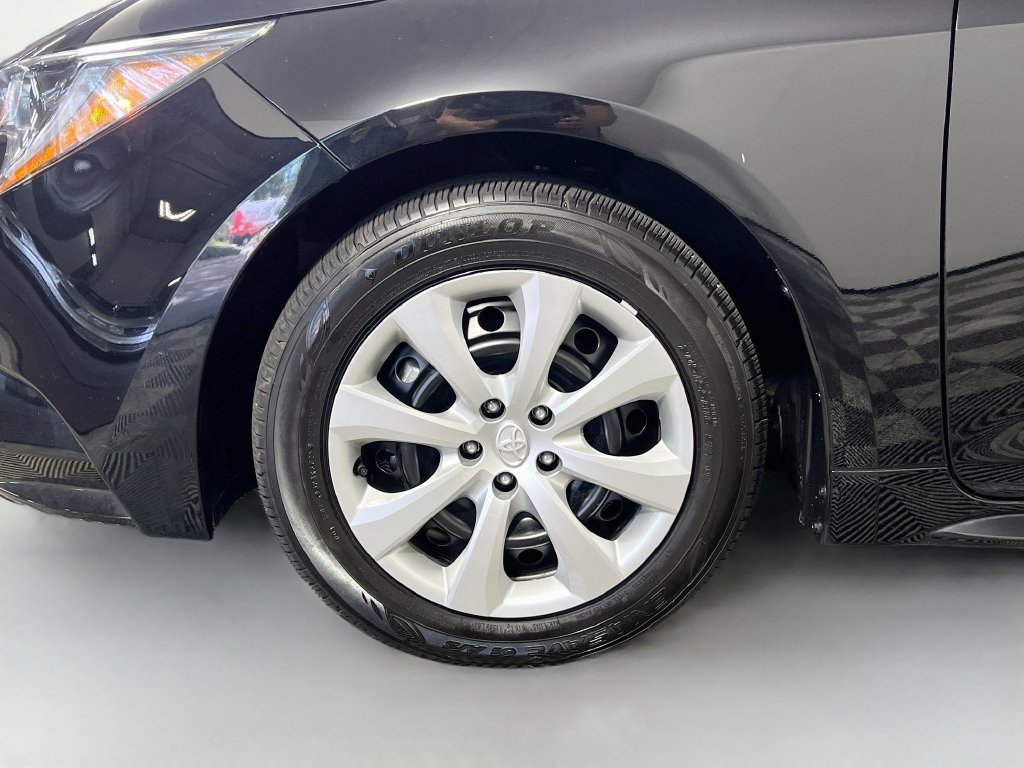 Used 2026 Toyota Corolla LE FWD image 11