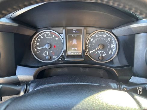 Used 2021 Toyota Tacoma TRD Off-Road w/ Technology Package image 16