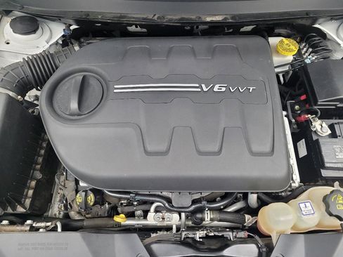 Used 2019 Jeep Cherokee Latitude w/ Popular Appearance Group FWD image 30